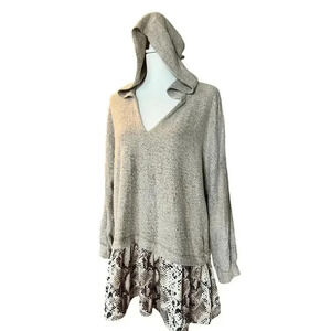 impressions womensv neck  fuzzy hooded top size medium